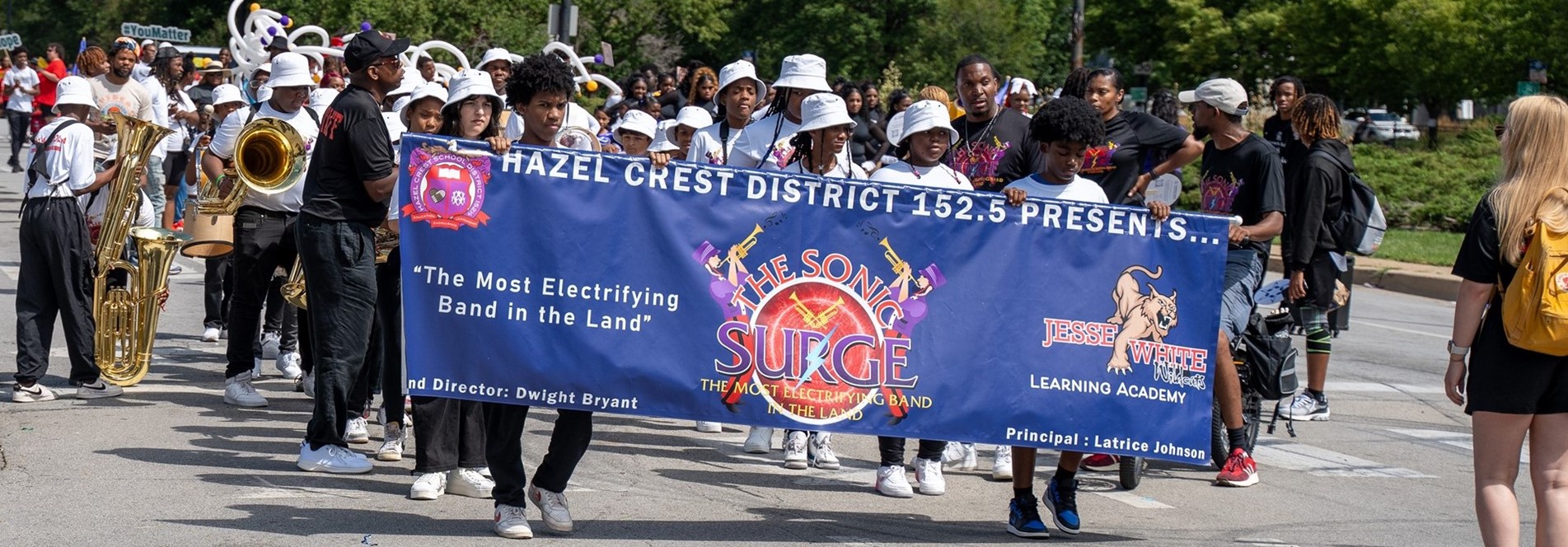HCSD 152.5&#39;s The Sonic Surge makes its 2nd appearance at the Annual Bud Billiken parade.